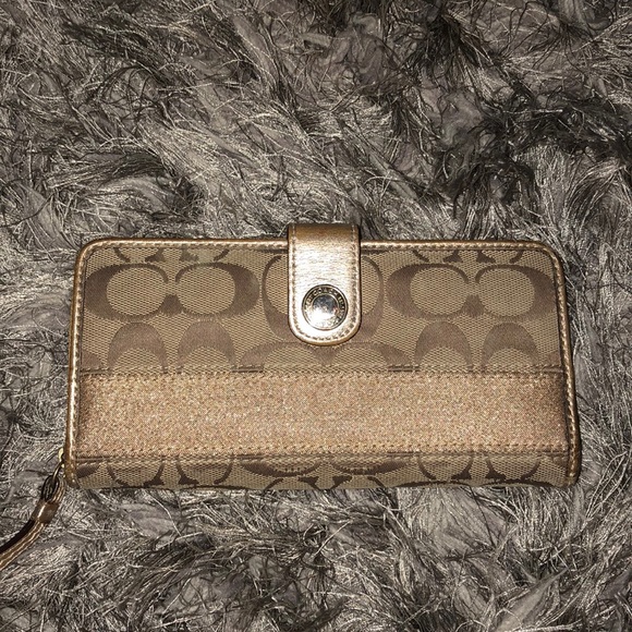 Coach Handbags - Coach Wallet